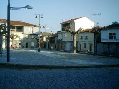 ASI QUEDO LA NUEVA PLAZA DE ALBARELLOS